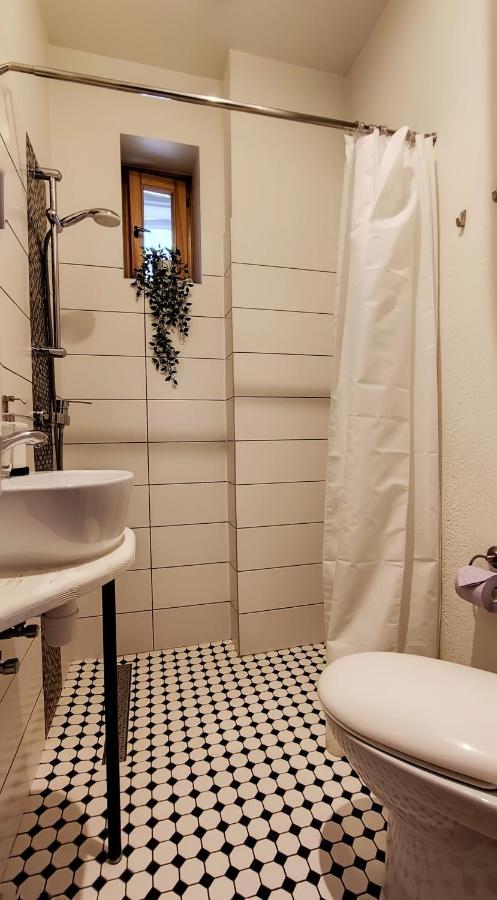 Vintage Anna Apartment Кулдига Экстерьер фото